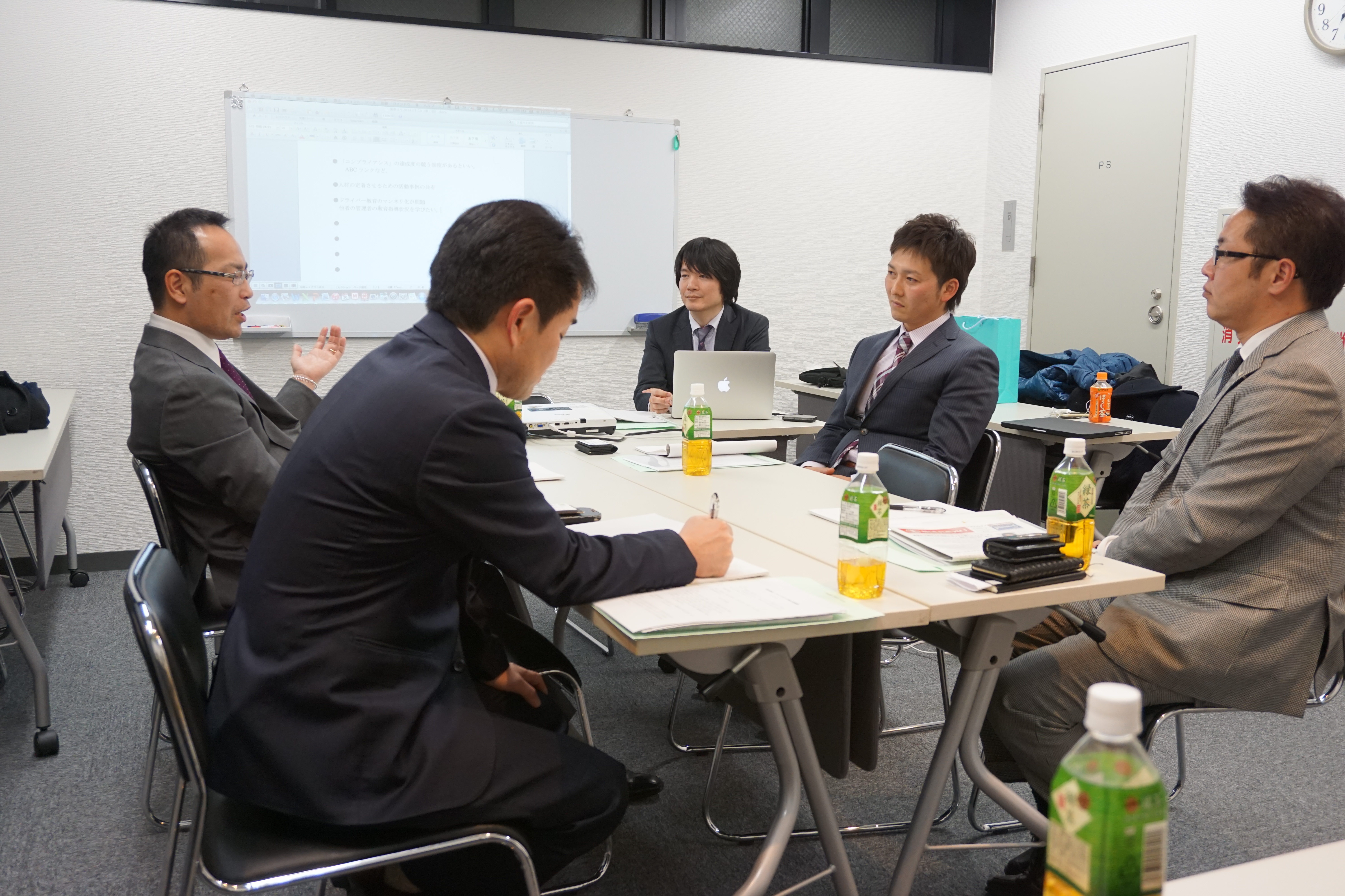 栄えある第１回「トラマネ会議」！